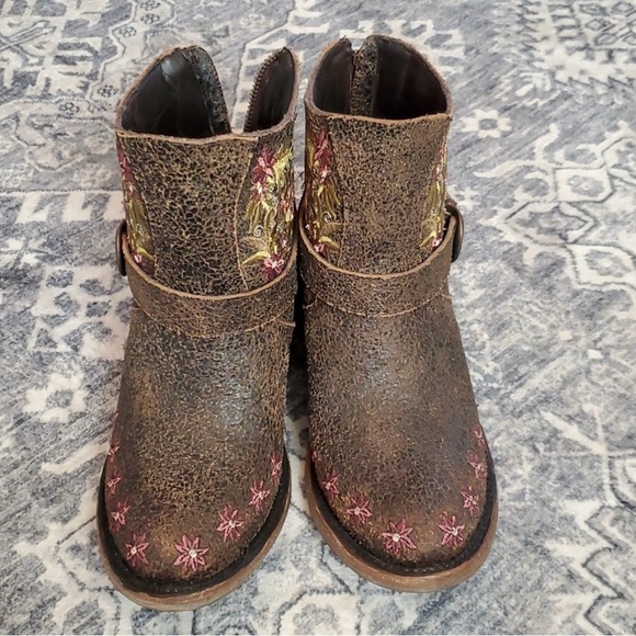 Beautiful Lane Cowboy Boots - Picture 2 of 4